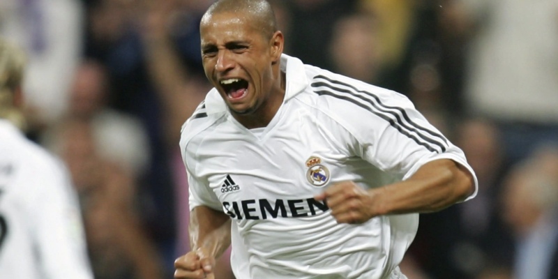 Siêu hậu vệ nổi tiếng Roberto Carlos